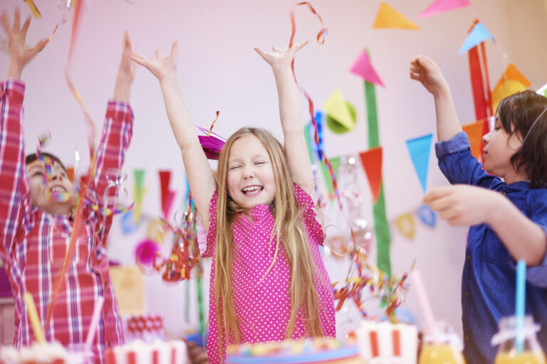 10 Salones de Fiestas Infantiles Baratos que Encantarán a Todos.