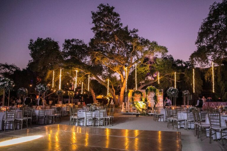 Tendencias en Decoración para Bodas en Jardines y Viñedos: Inspiración 2024.