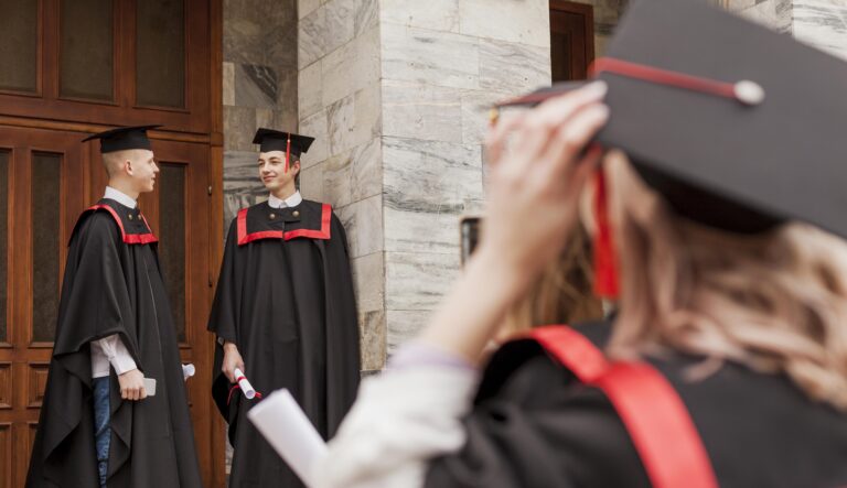 Salones para Bodas y Graduaciones Escenarios para Grandes Momentos.