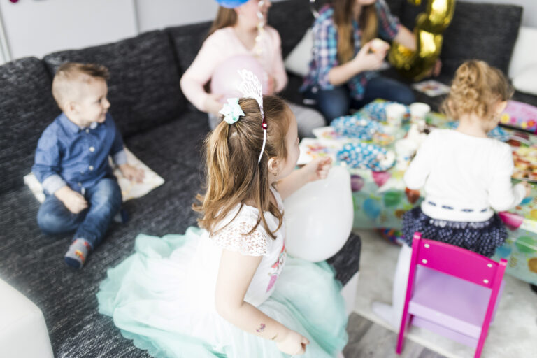 Jardines para Fiestas Infantiles y Salones Pequeños para Fiestas.