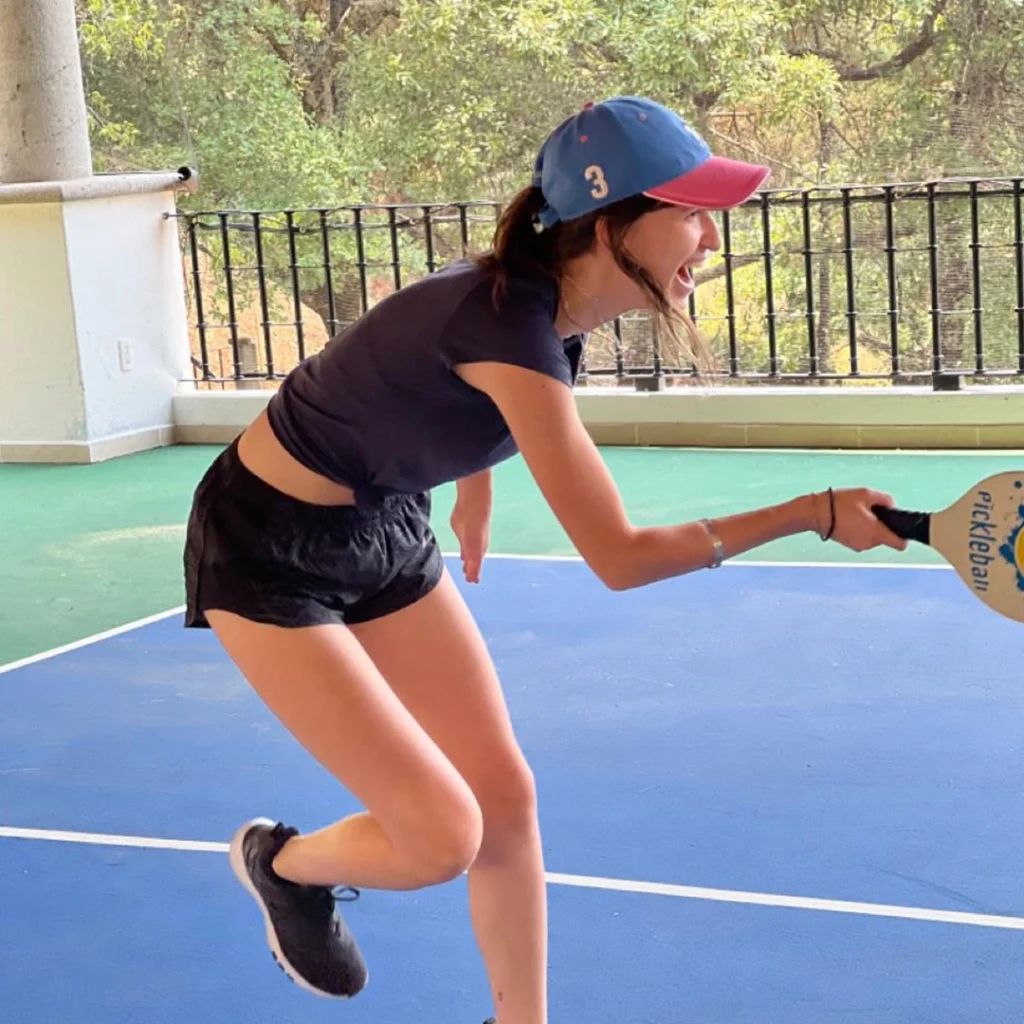 jugadora-pickleball